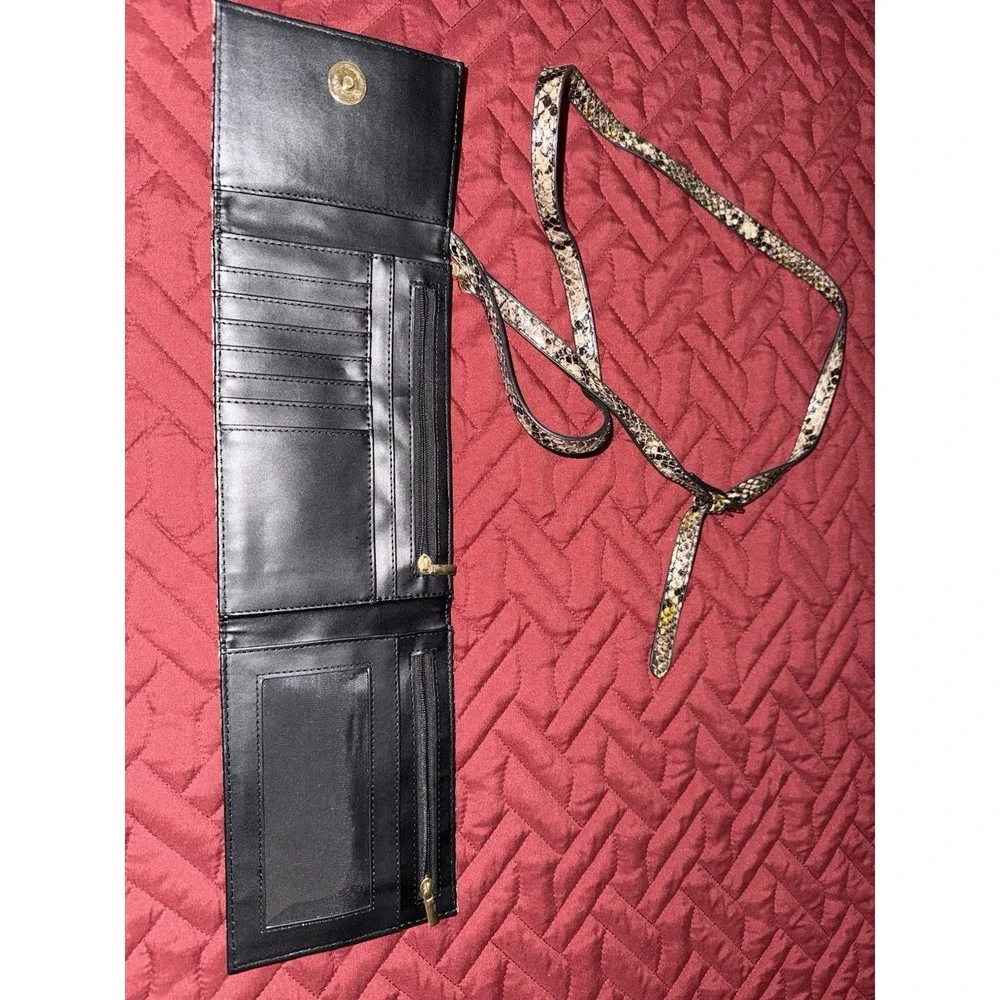 Women's Snakeskin Wristlet Wallet w/ Strap Snap Closure Folding Credit Card
